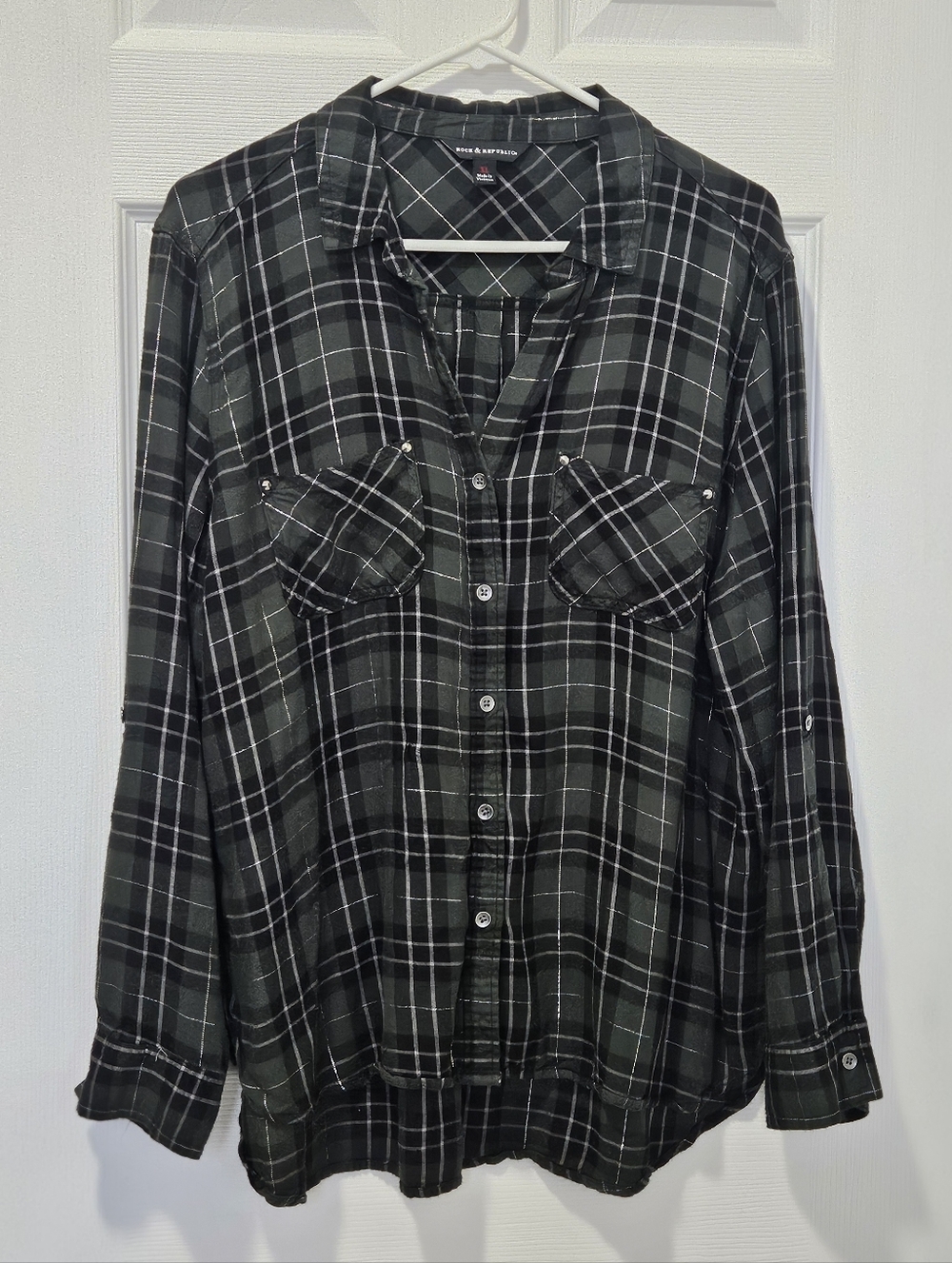 Rock & Republic Black and Gray Plaid Button-Down Shirt